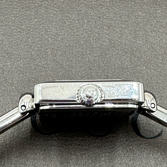 Gucci 1900L Watch - Picture 5 of 9